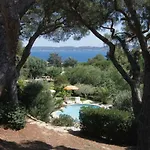 Du Soleil 아파트