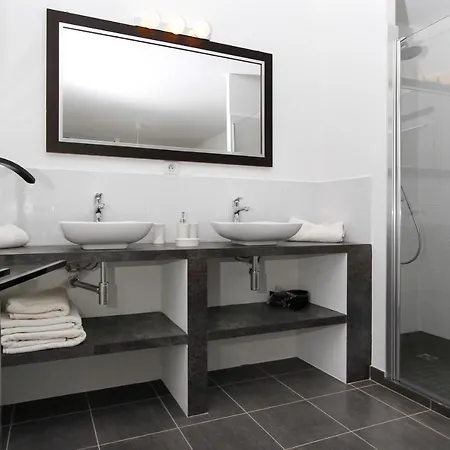 Le Mas Du Soleil Apartment *