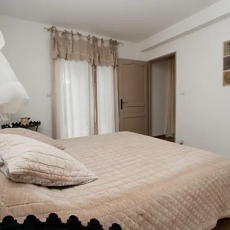 Le Mas Du Soleil Apartment