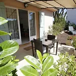 Le Mas Du Soleil Apartment *