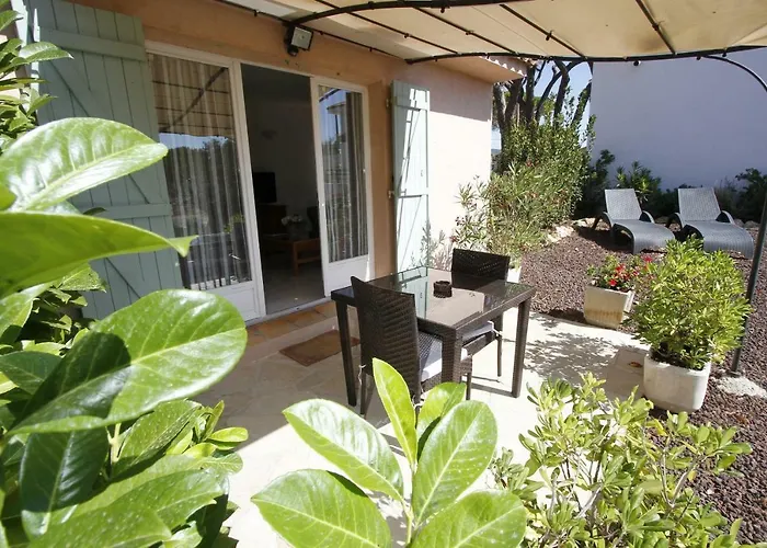 Le Mas Du Soleil Apartment *